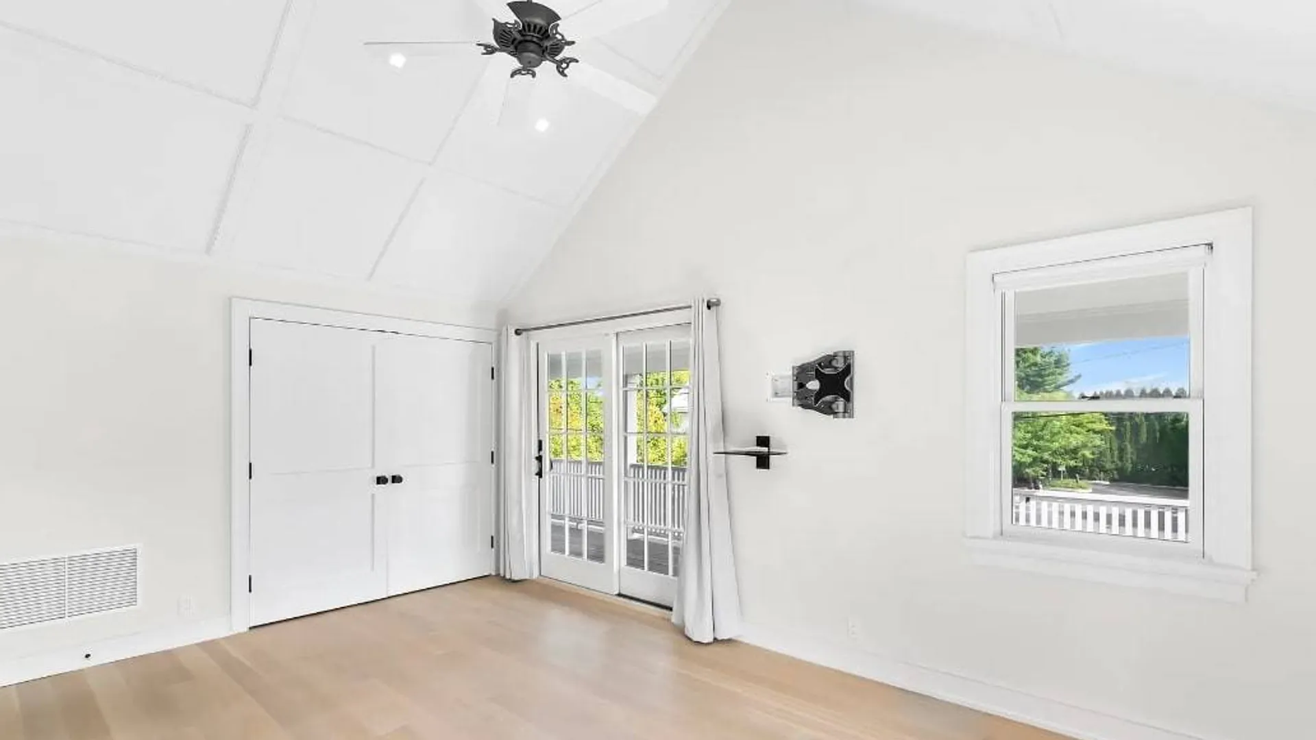Property at 105 Newtown Lane, East Hampton, NY 11937 39