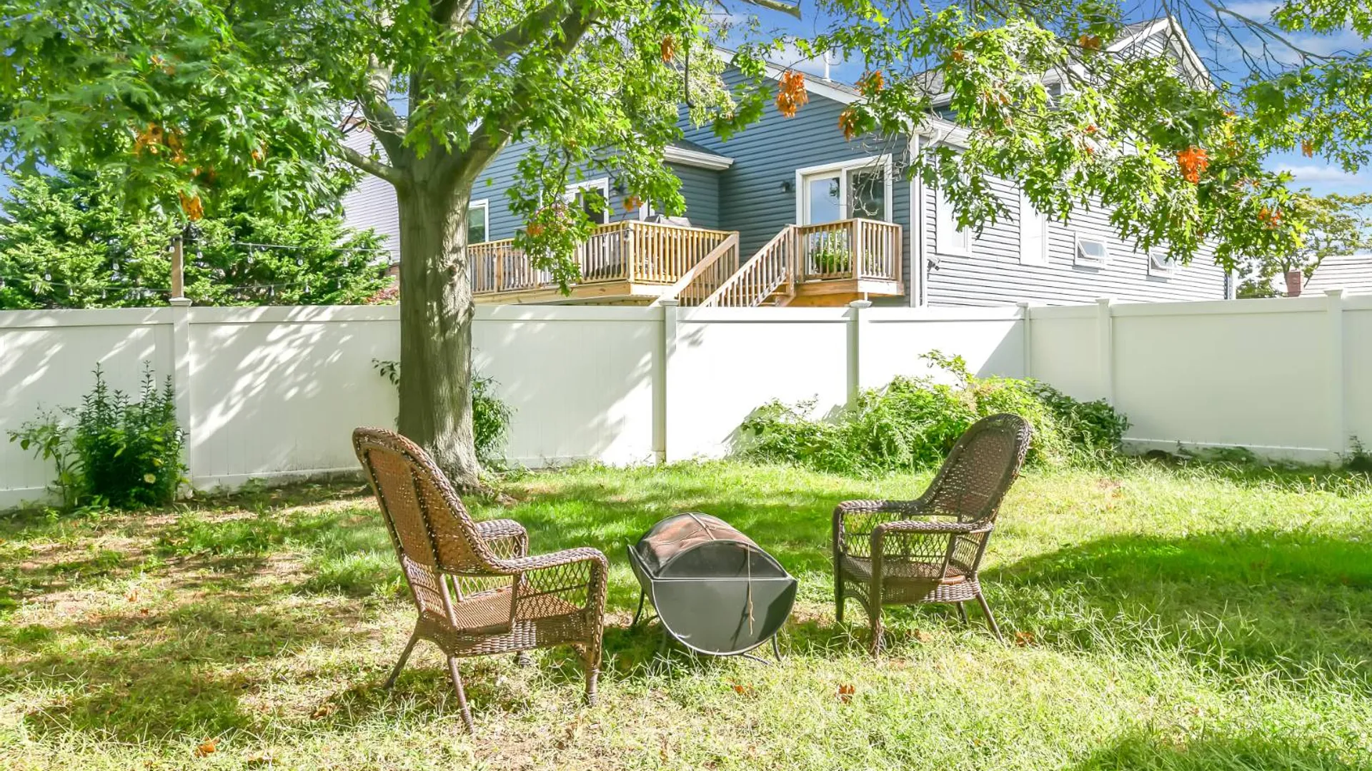 Property at 584 Yale St, Oceanside, NY 11572 7