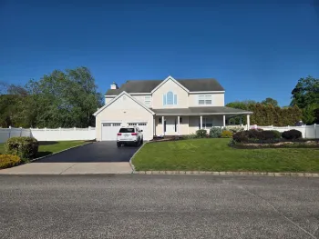 Property at 11 Mark Twain Lane, E. Setauket, NY 11733