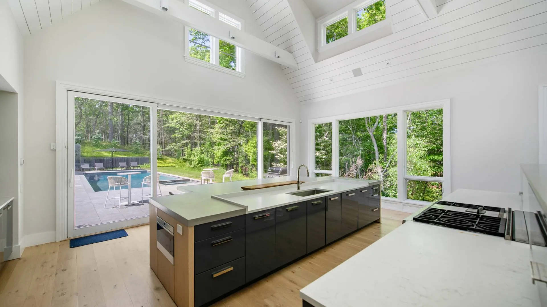 Property at 7 Ashwood Court, Amagansett, NY 11930 6