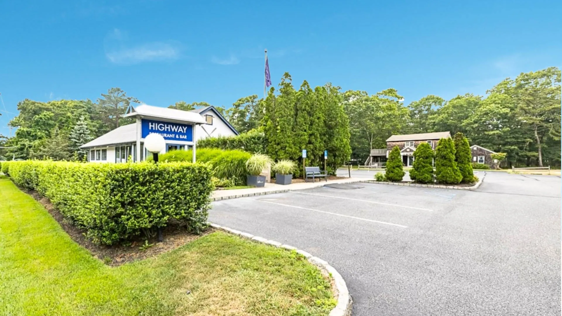 Property at 290 Montauk Highway, East Hampton, NY 11937 3