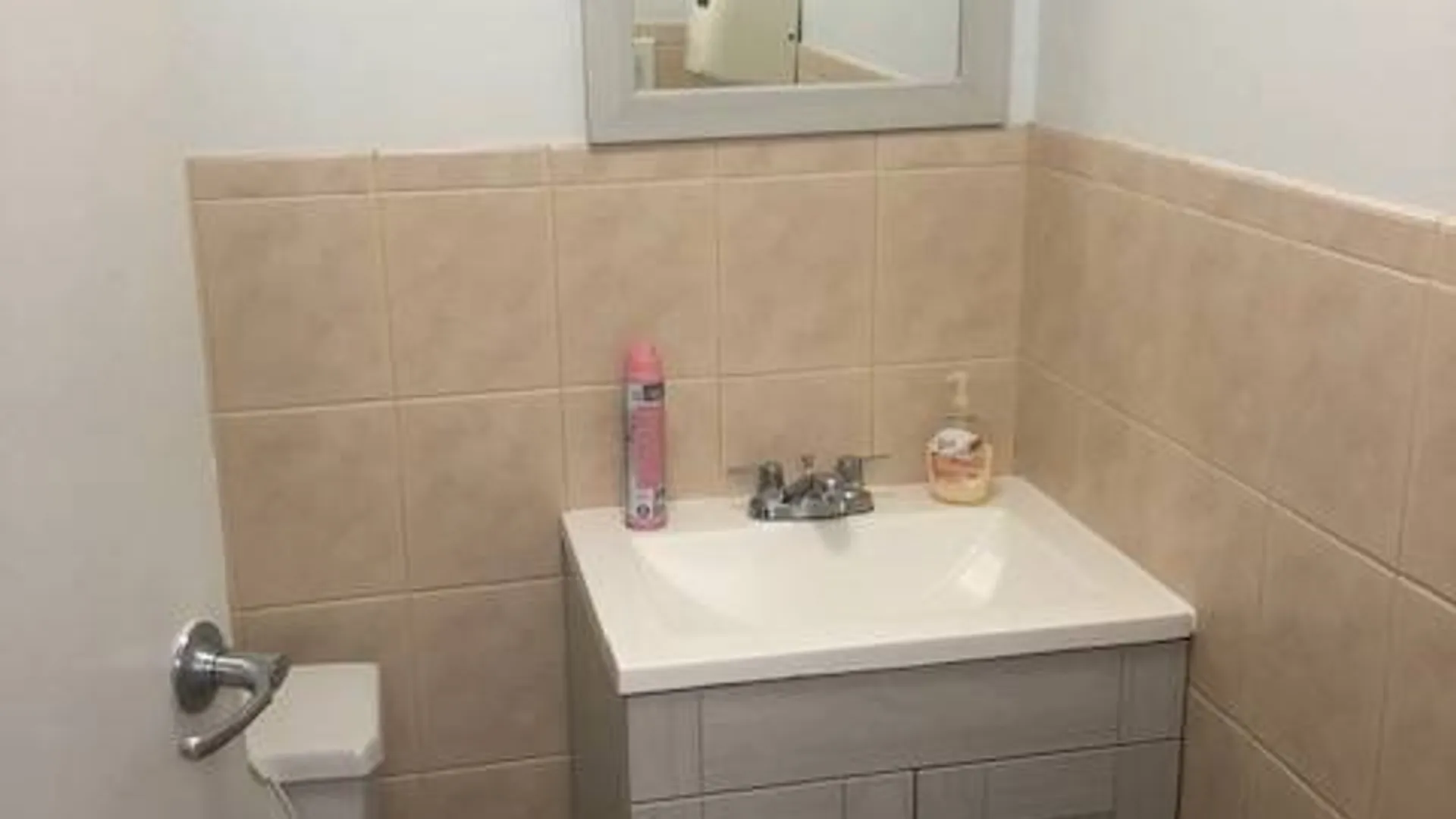 Property at 2691 Hylan Blvd, Staten Island, NY 10306 9