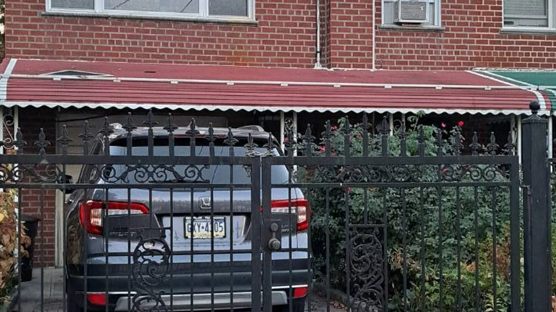 Property at 4083 De Reimer Avenue, Bronx, NY 10466 3