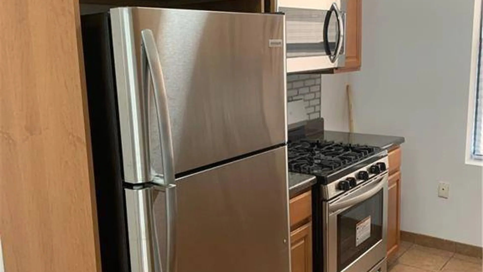 Property at 7724 13th Ave, Brooklyn, NY 11228 10