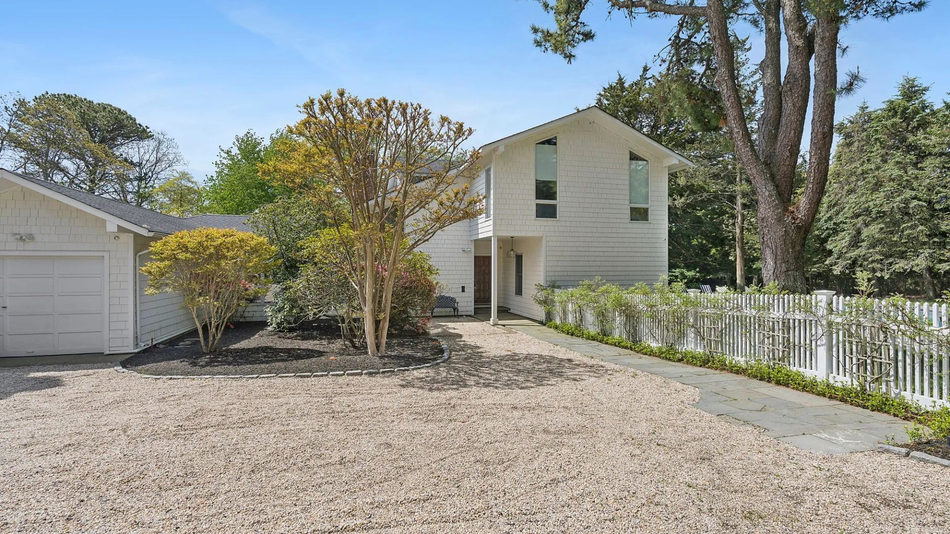 Property at 29 Petrel Road, Southampton, NY 11968 4