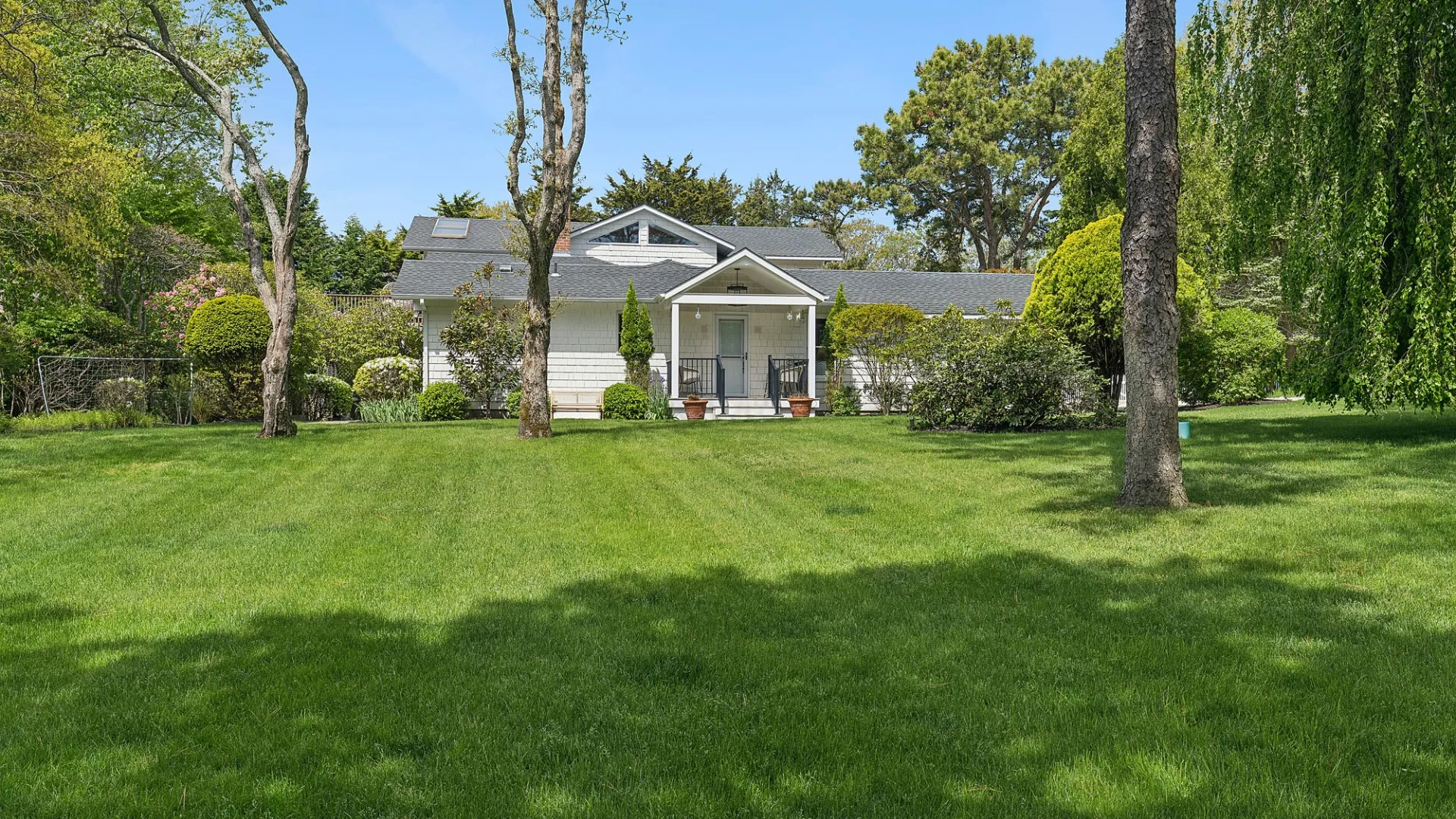 Property at 29 Petrel Road, Southampton, NY 11968 34
