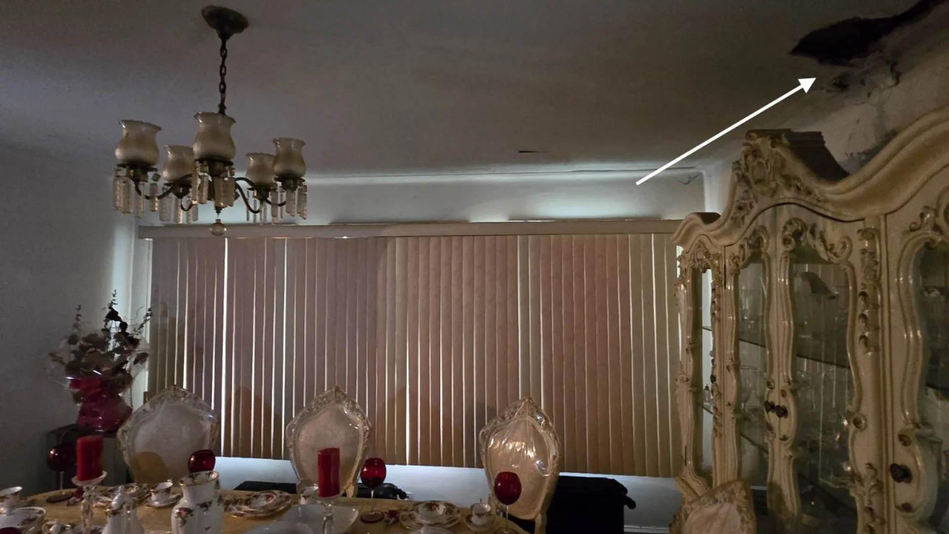 Property at 850 E 39th St, Brooklyn, NY 11210 3
