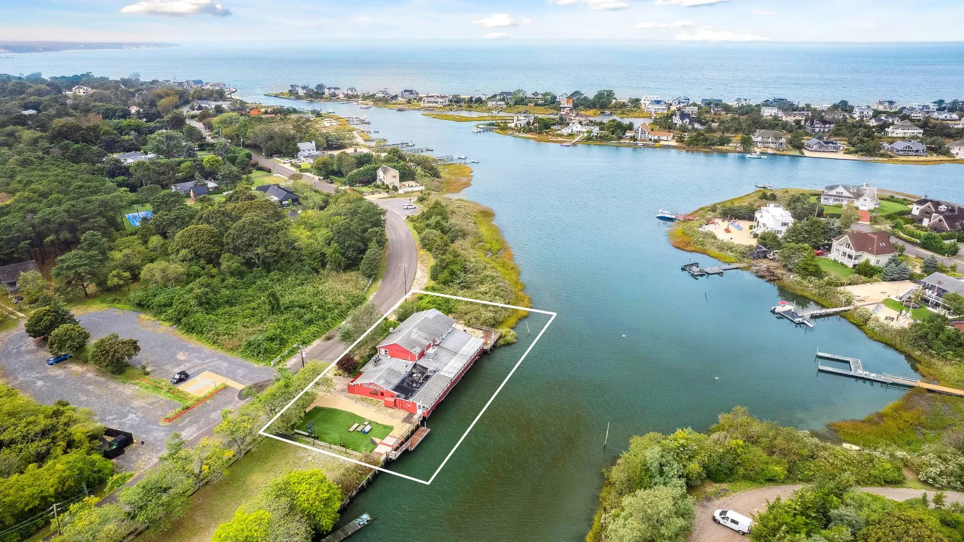 Property at 5 Inlet Rd W, Southampton, NY 11968 4