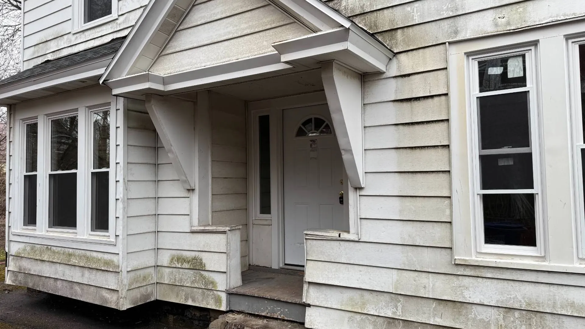 Property at 233 Genesee Pk Dr, Syracuse, NY 13224 8