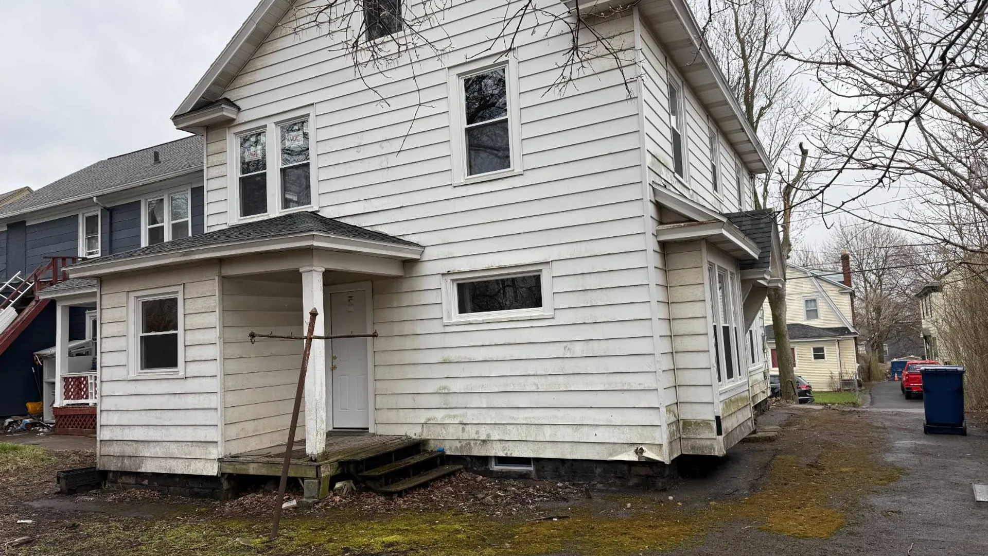 Property at 233 Genesee Pk Dr, Syracuse, NY 13224 7
