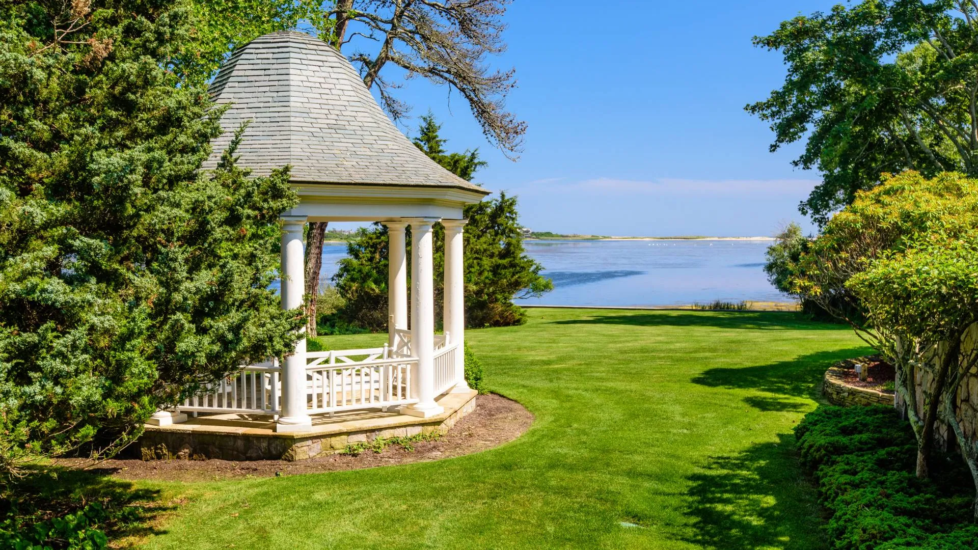Property at 38 Mathews Road, East Hampton, NY 11975 6