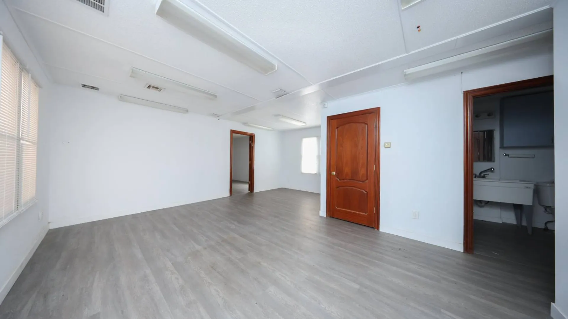 Property at 343 Sand Lane, Staten Island, NY 10305 17