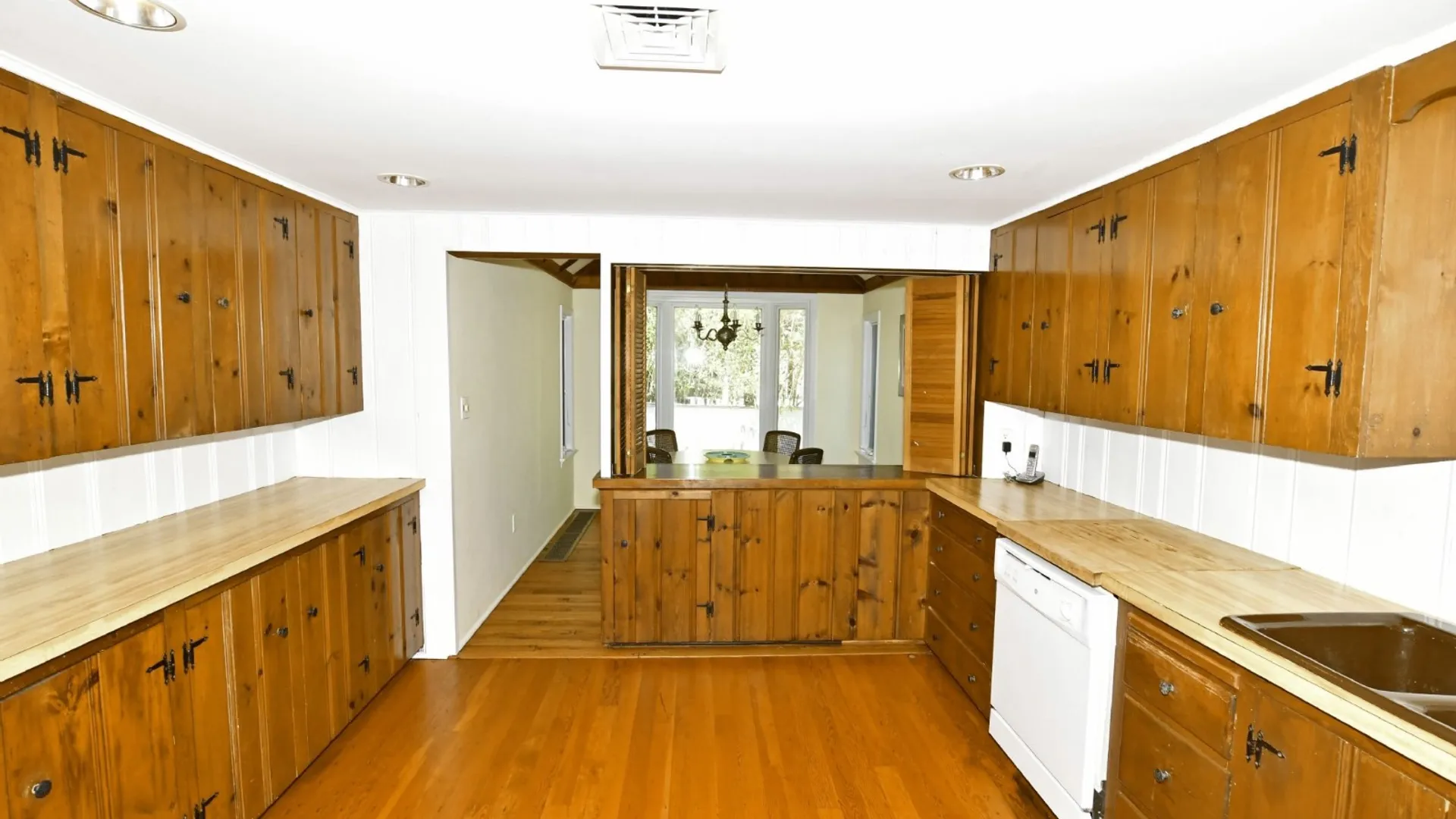 Property at 100 Peconic, Shelter Island, NY 11964 8