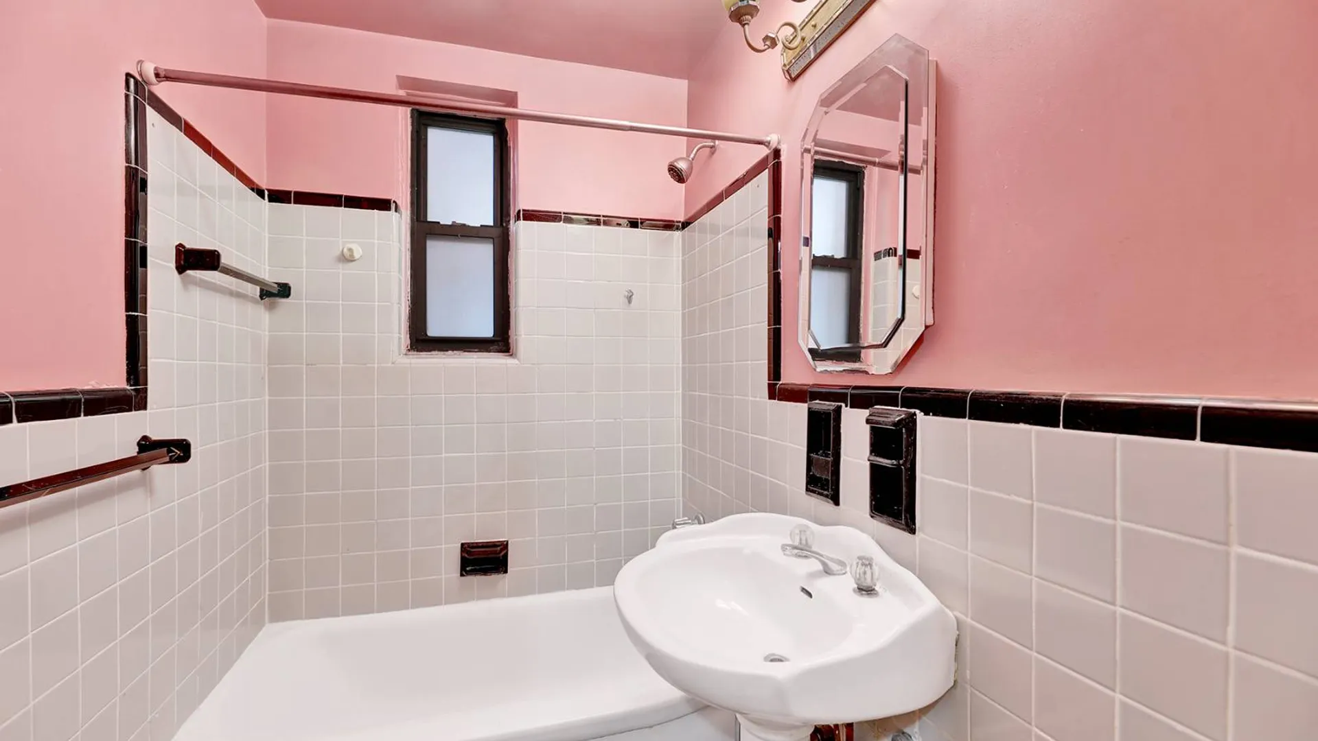 Property at 711 Montauk Ct, Brooklyn, NY 11235 9
