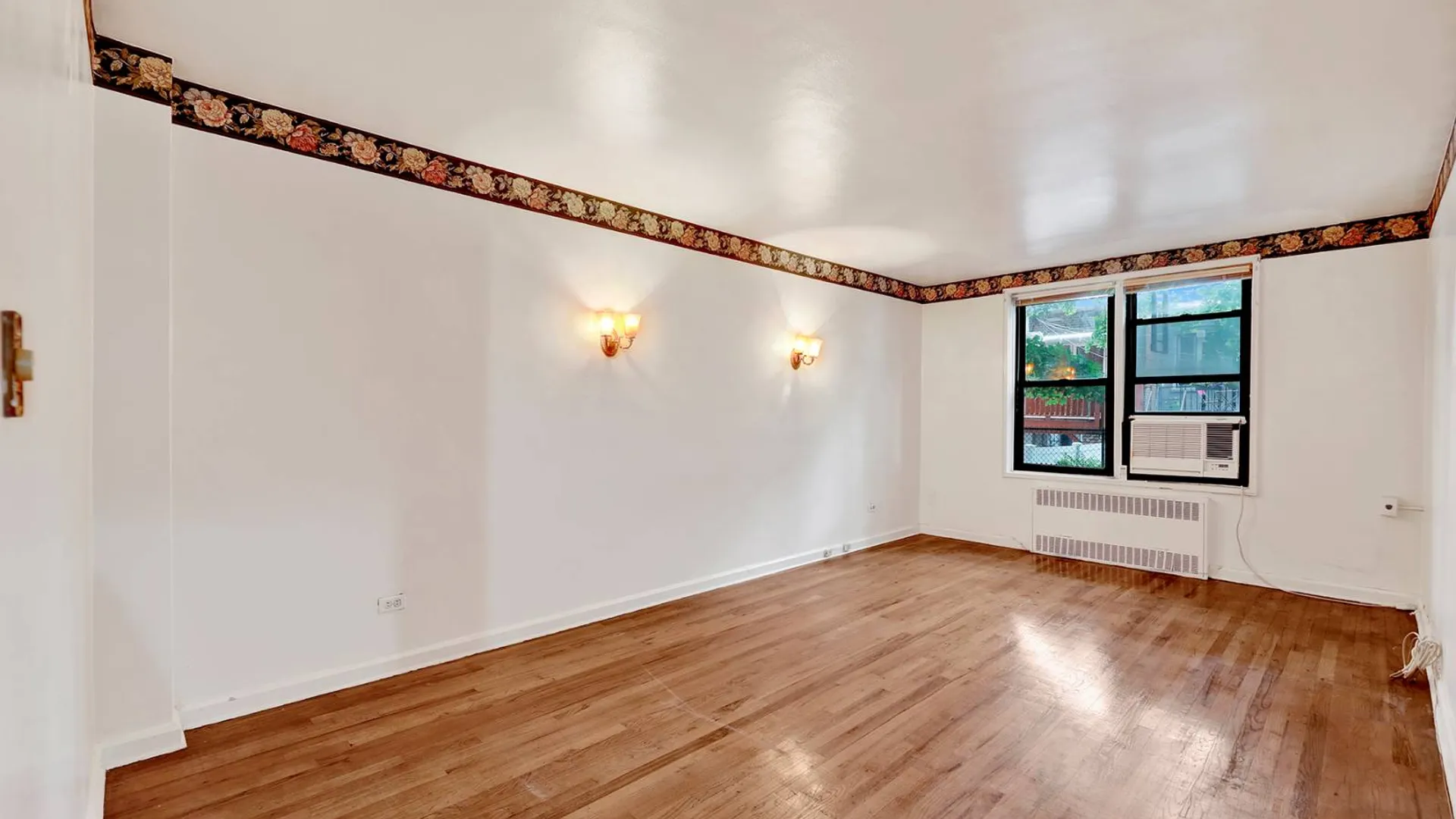 Property at 711 Montauk Ct, Brooklyn, NY 11235 5