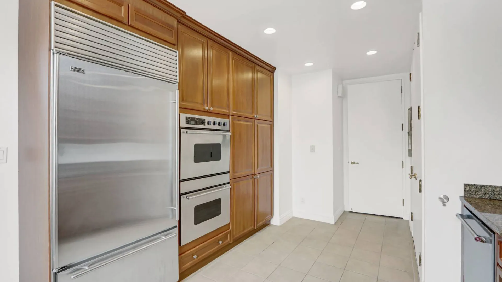 Property at 90 East End Avenue, New York, NY 10028 35