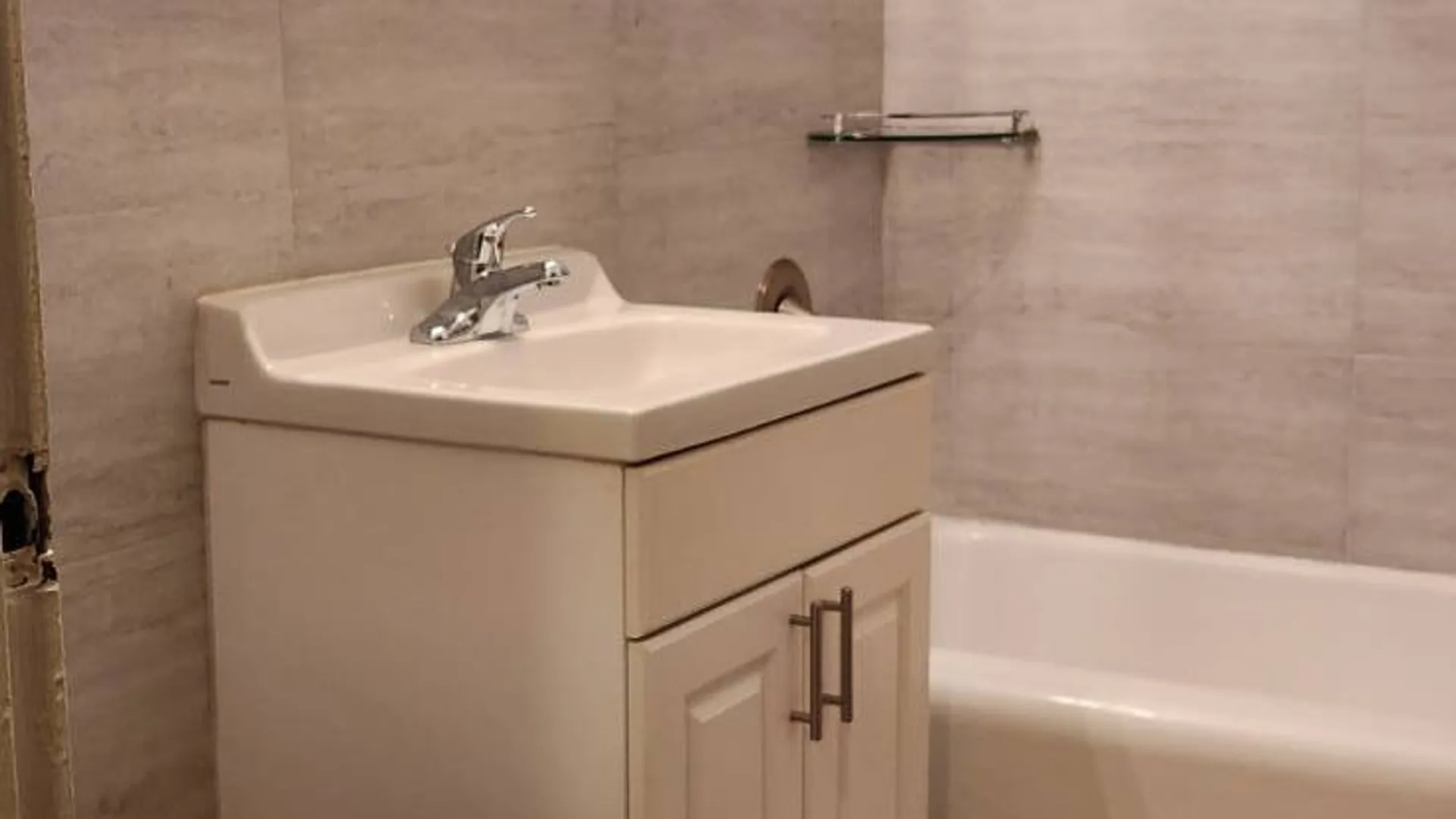 Property at 515 East 7th Street, Brooklyn, NY 11218 5