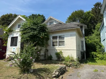 Property at 102 May Ave, Syracuse, NY 13207