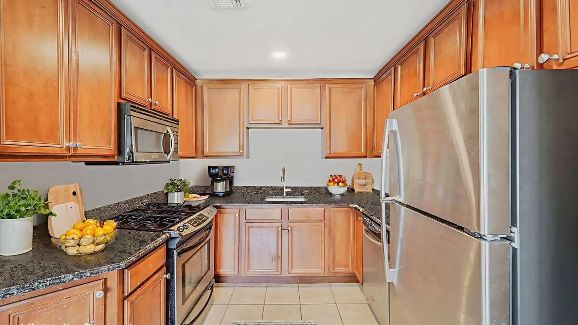 Property at 258 Medea Way, Central Islip, NY 11722 4