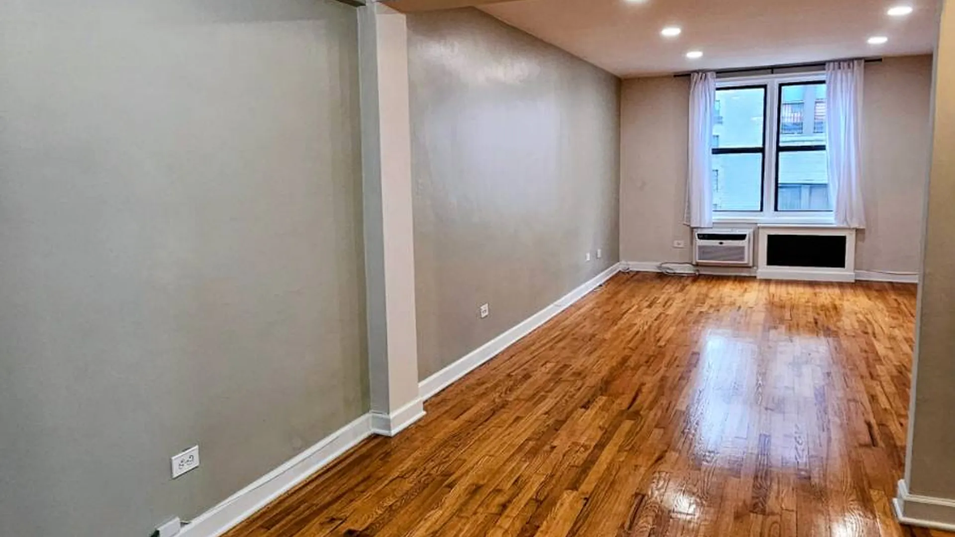 Property at 2165 MATHEWS AVE, Bronx, NY 10462 3
