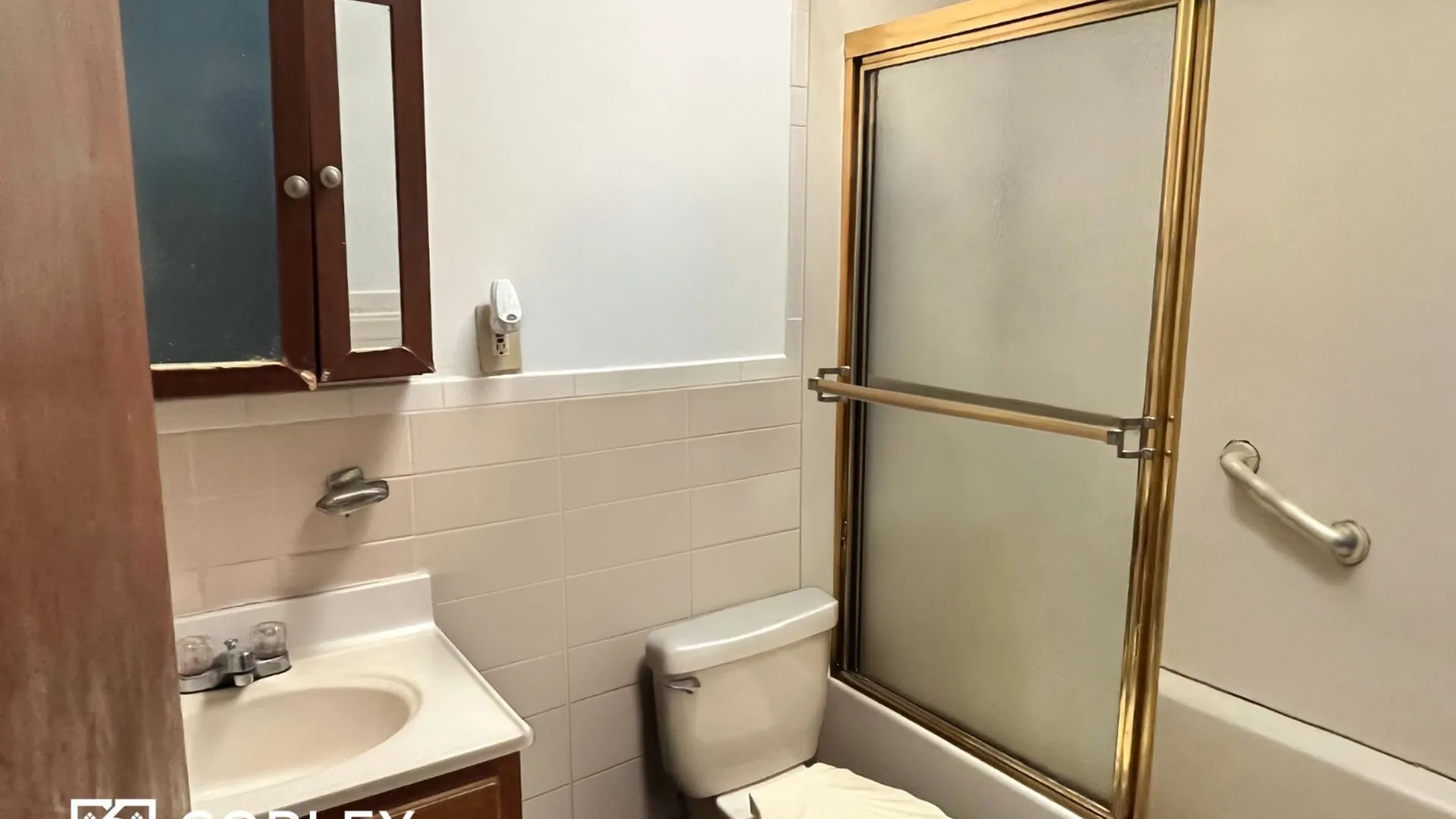 Property at 3980 Carpenter Avenue, Bronx, NY 10466 5