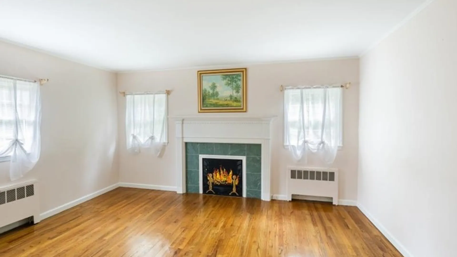 Property at 26 Harbor Hill Dr, Lloyd Harbor, NY 11743 28
