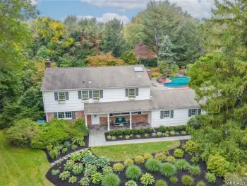 Property at 26 Harbor Hill Dr, Lloyd Harbor, NY 11743