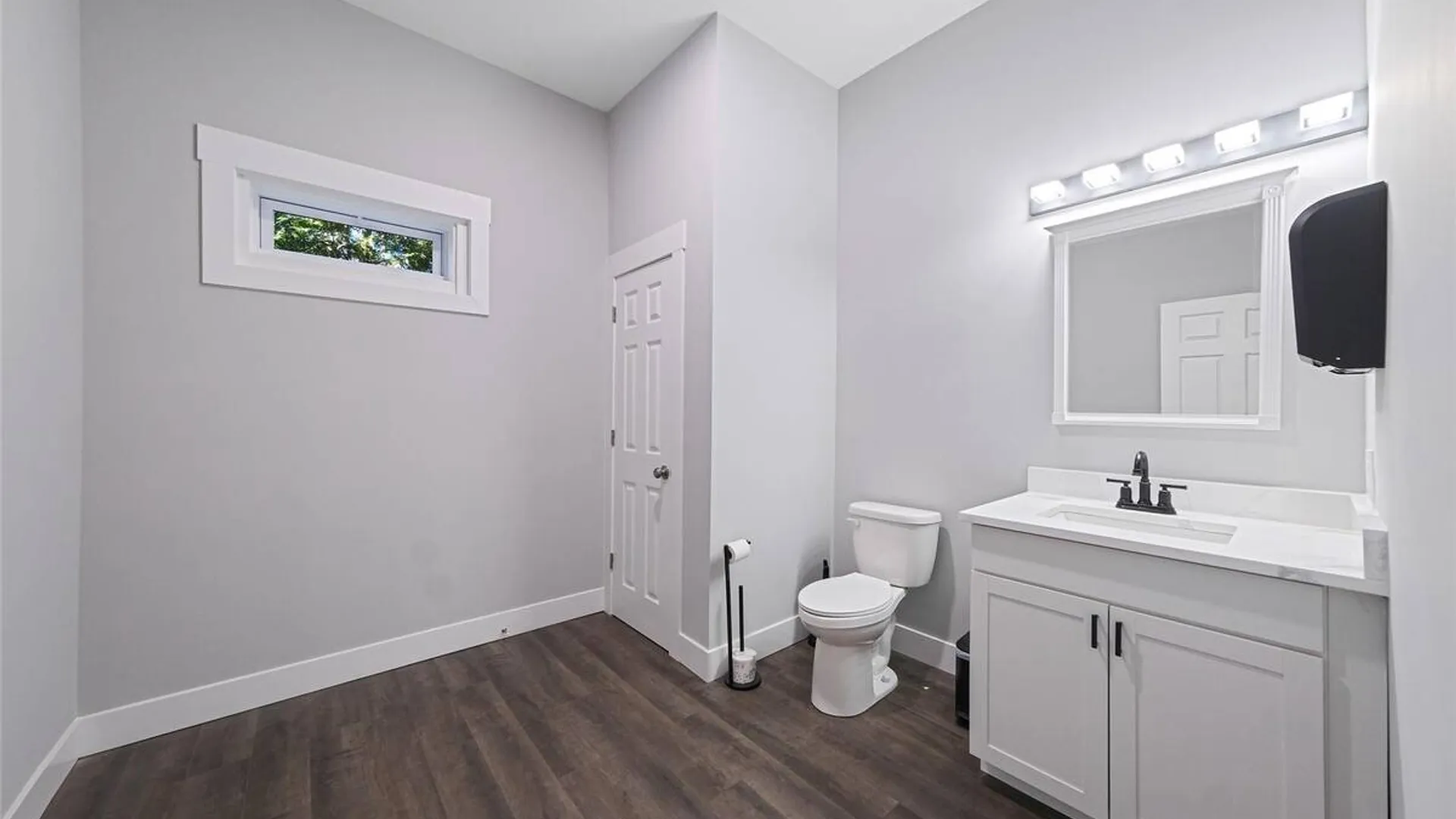 Property at 14 E 3rd Street, Patchogue, NY 11772 42