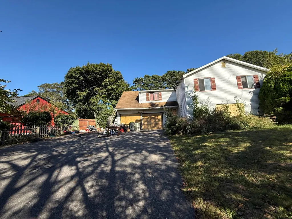 Property at 71 Matsunaye Dr, Medford, NY 11763