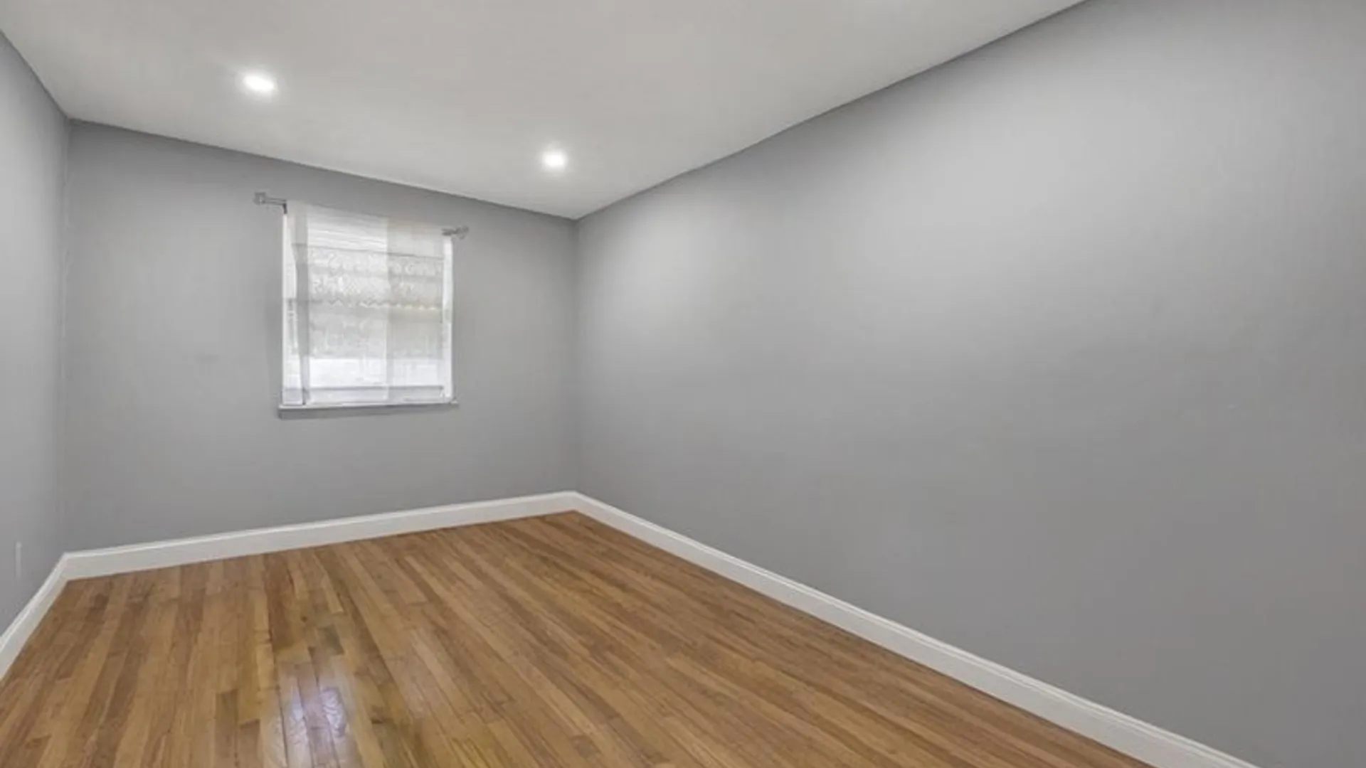 Property at 7522 Ave T, Brooklyn, NY 11234 3