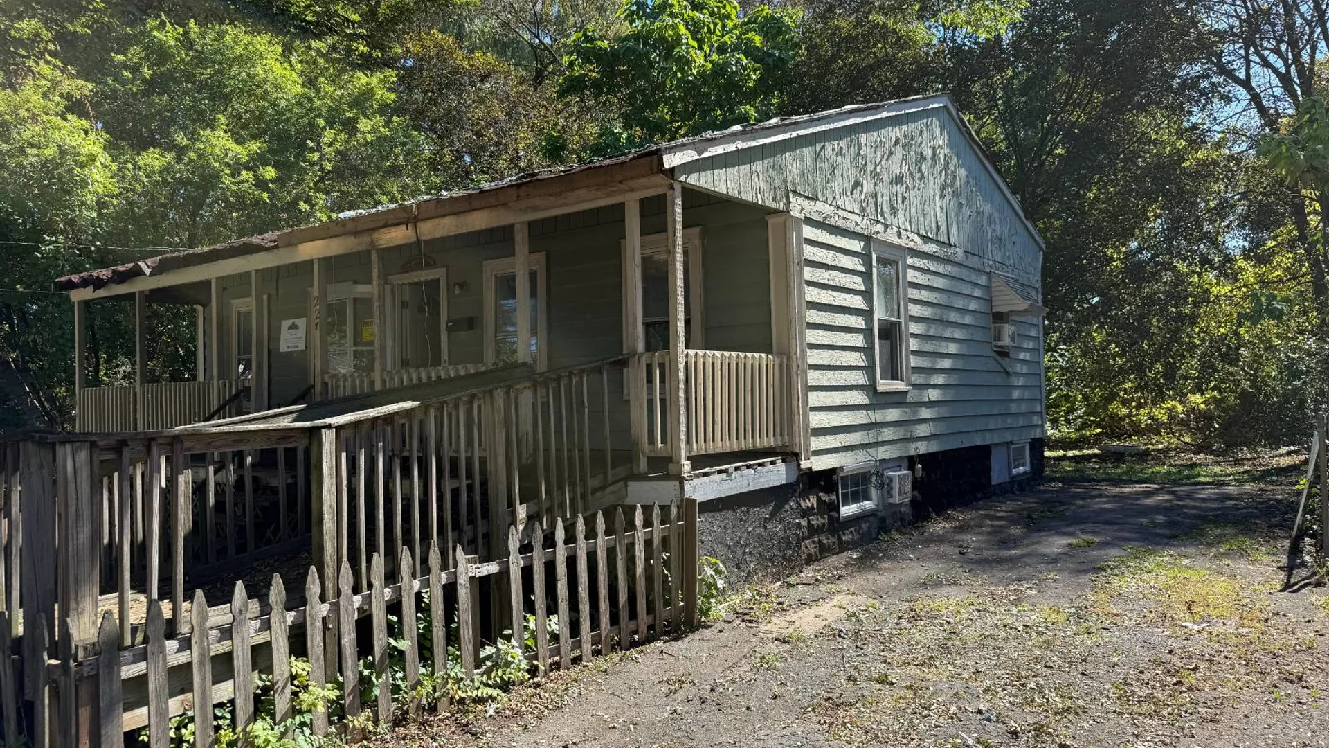Property at 227 Pleasant Ave W, Syracuse, NY 13205 4