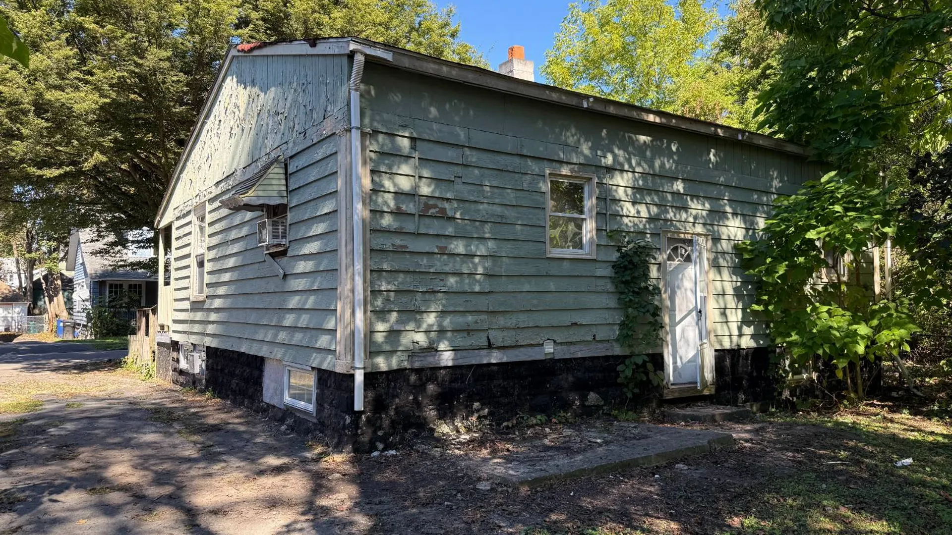 Property at 227 Pleasant Ave W, Syracuse, NY 13205 6