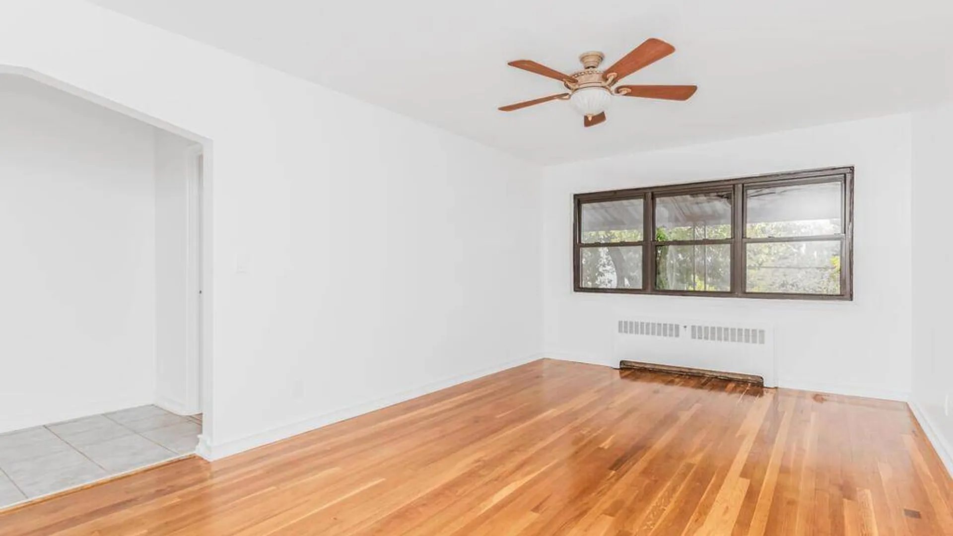 Property at 1863 Williamsbridge Rd, Bronx, NY 10461 5