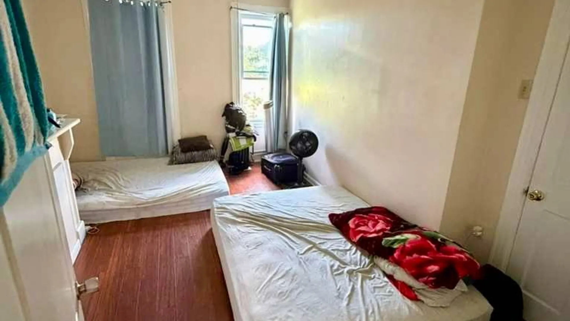 Property at 406 Chestnut St, Brooklyn, NY 11208 11
