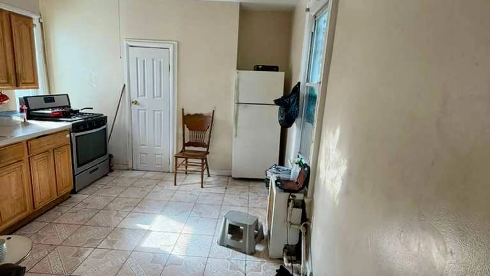 Property at 406 Chestnut St, Brooklyn, NY 11208 12