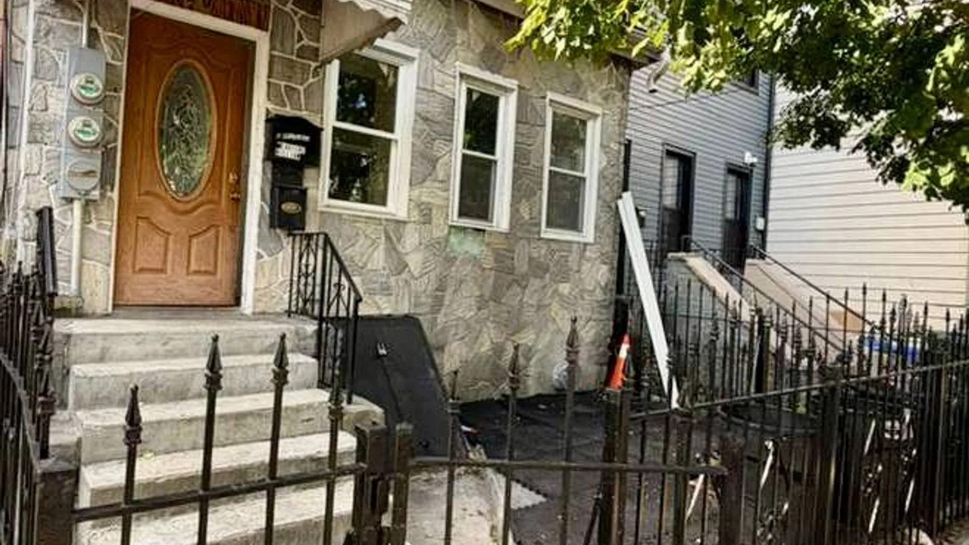 Property at 406 Chestnut St, Brooklyn, NY 11208 2