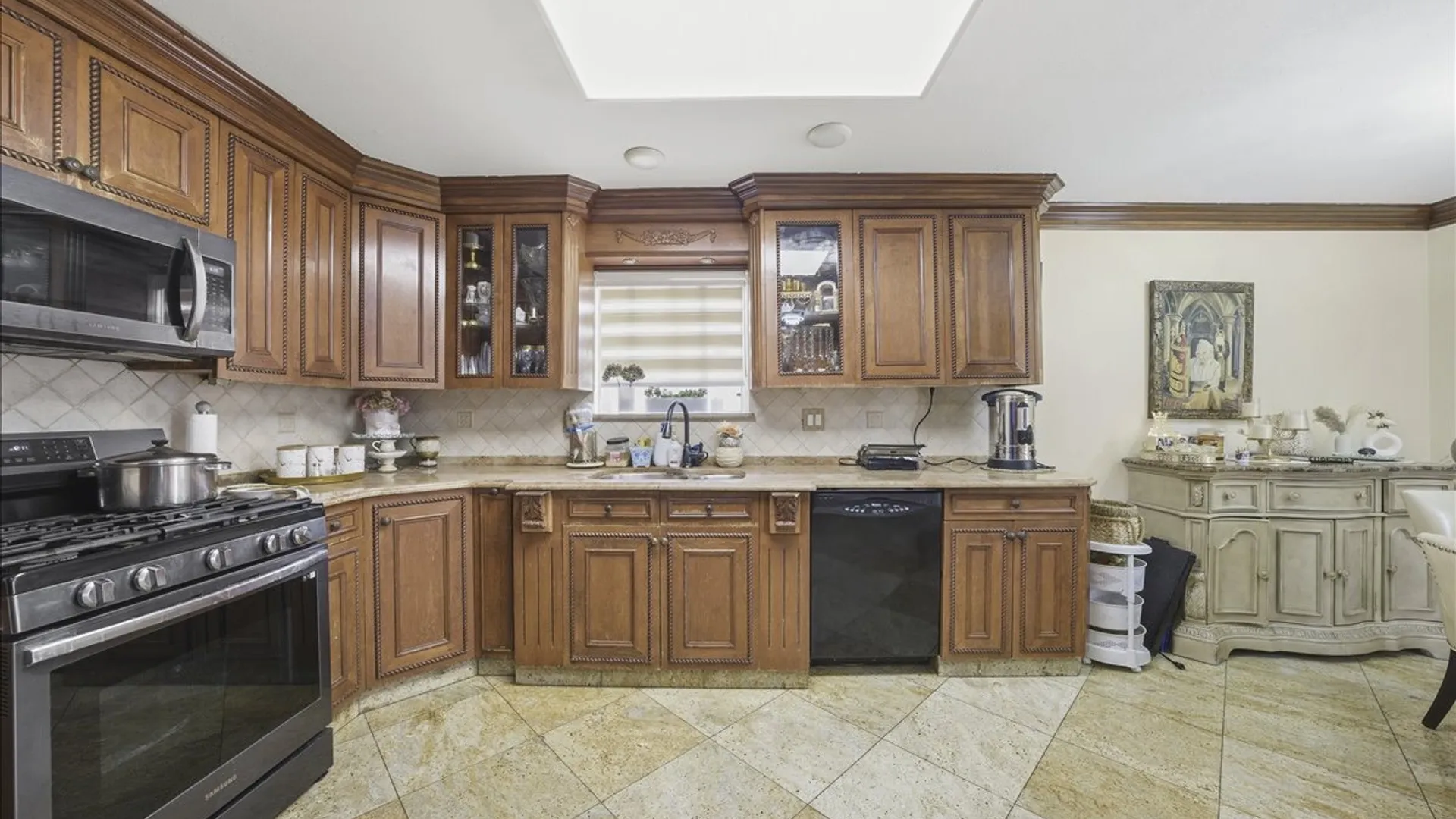 Property at 1372 E 66th St, Brooklyn, NY 11234 24