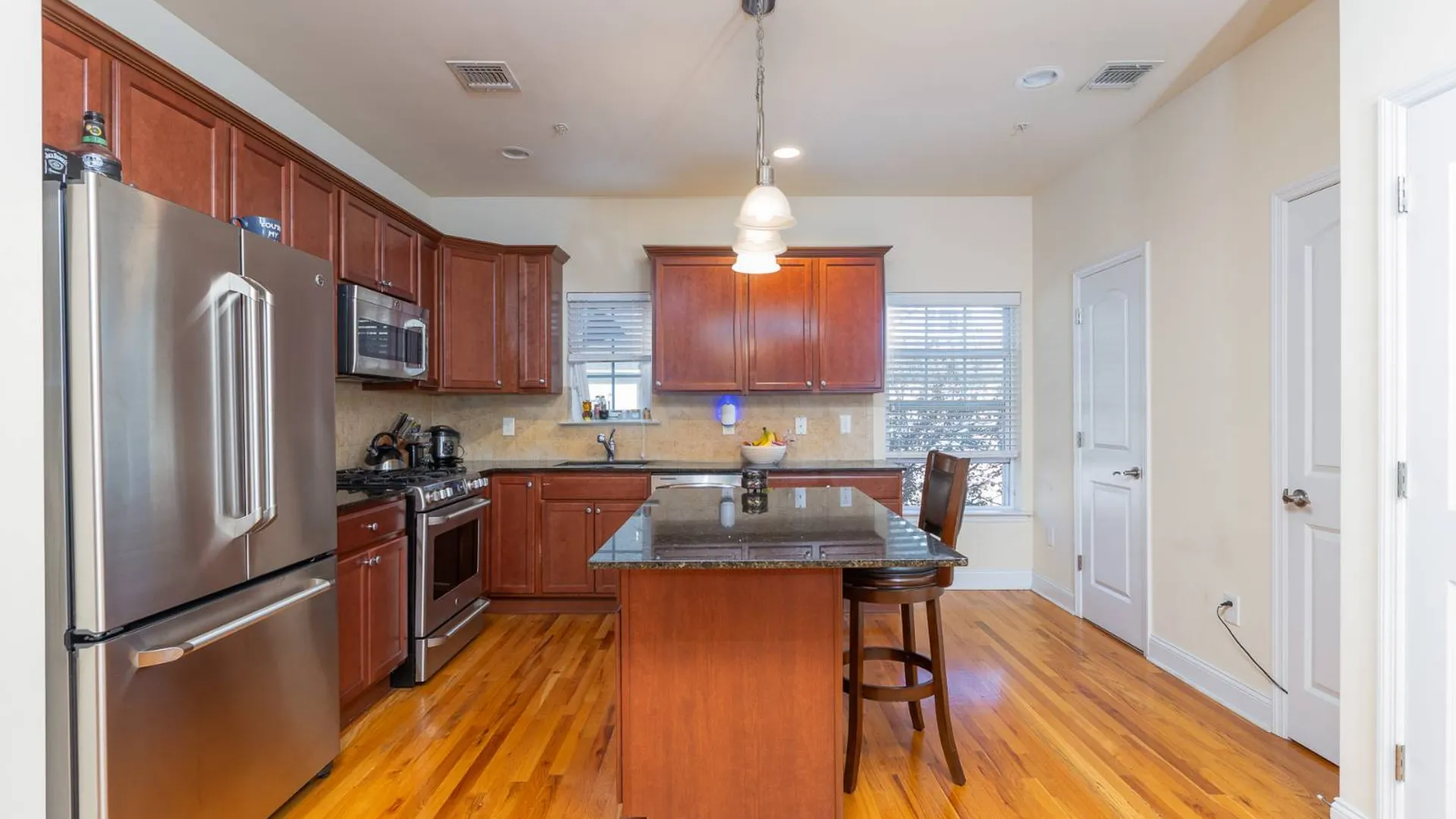 Property at 31 BARLEY LN, Patchogue, NY 11772 10