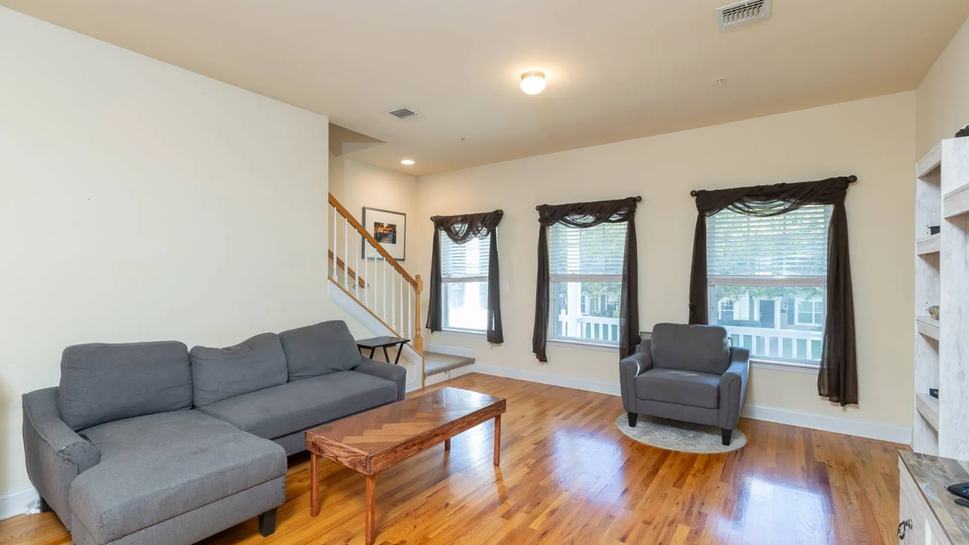 Property at 31 BARLEY LN, Patchogue, NY 11772 13