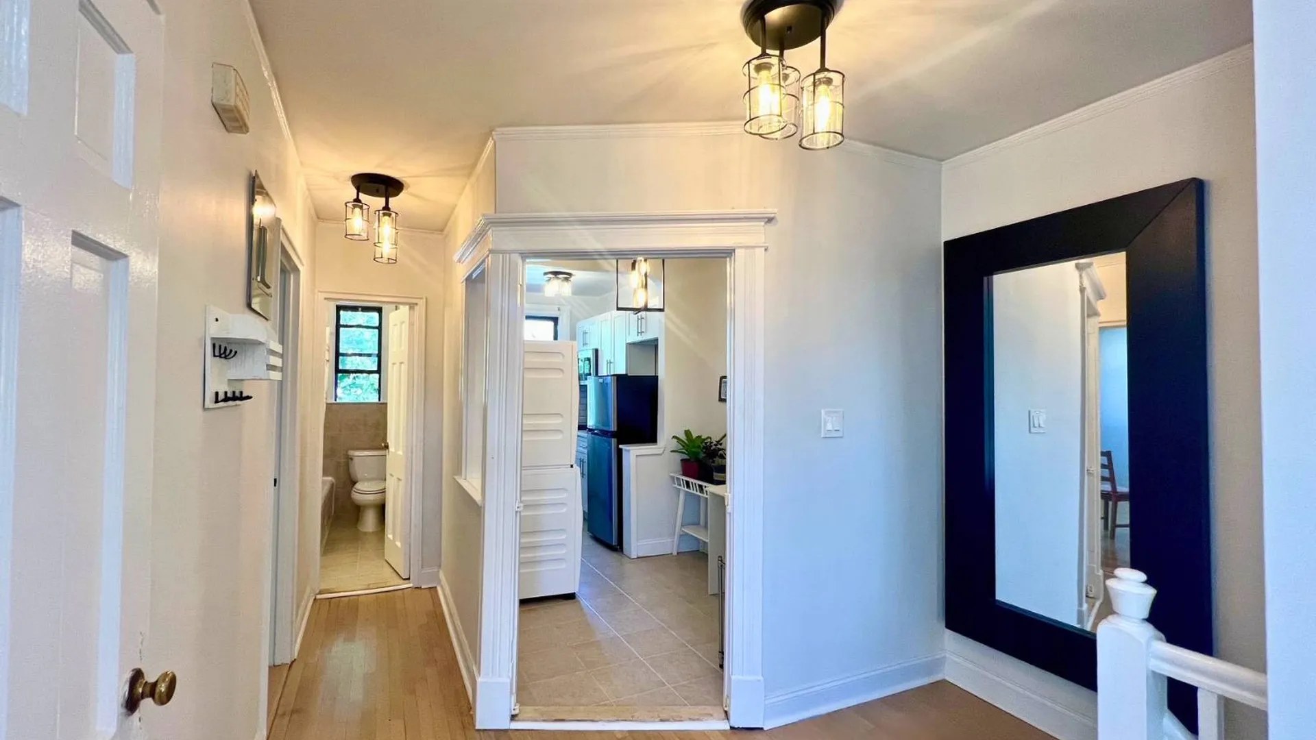 Property at 40-01 Little Neck Pkwy, Little Neck, NY 11363 4