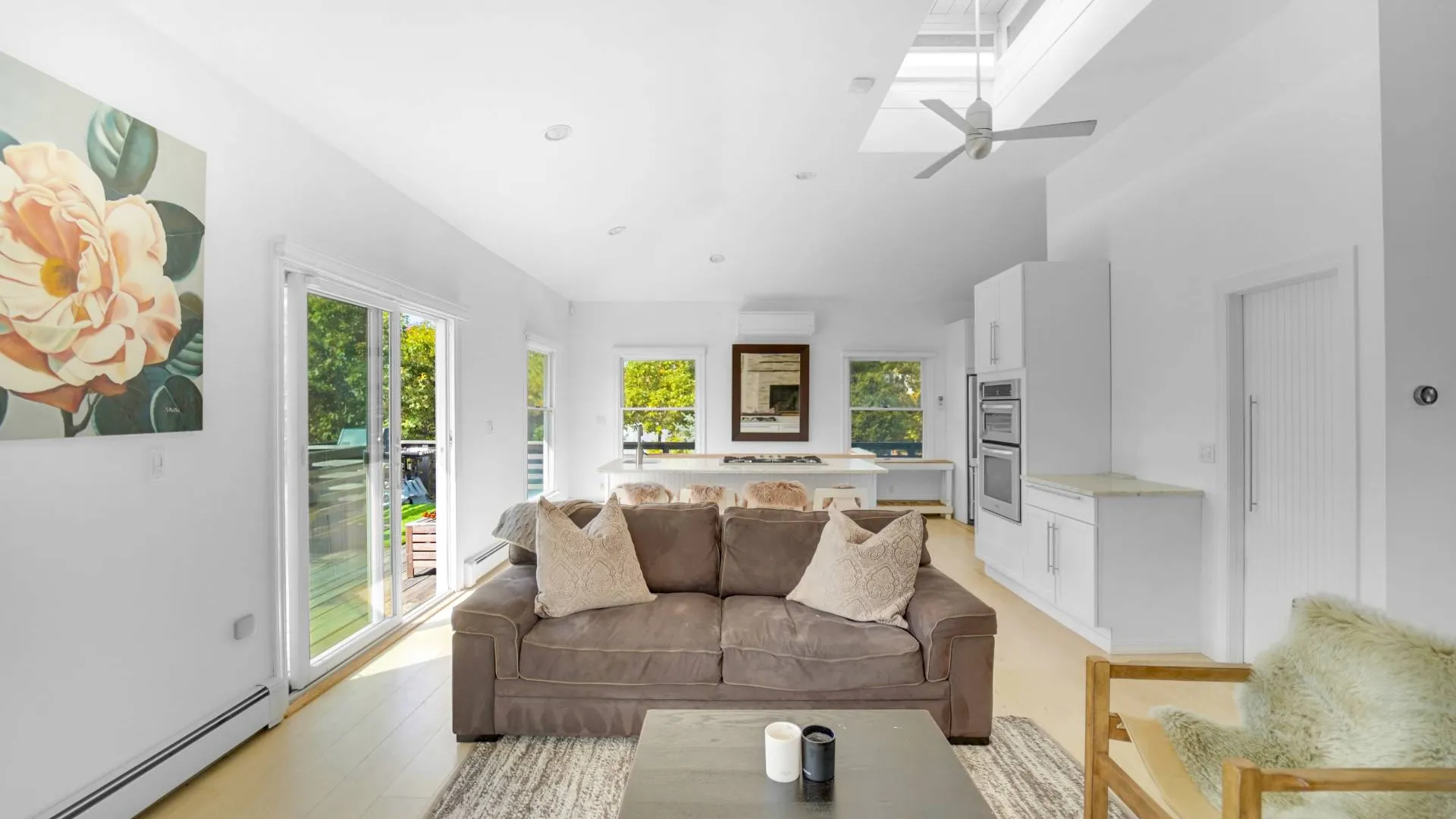 Property at 3 Jefferson Ave, Hampton Bays, NY 11946 13