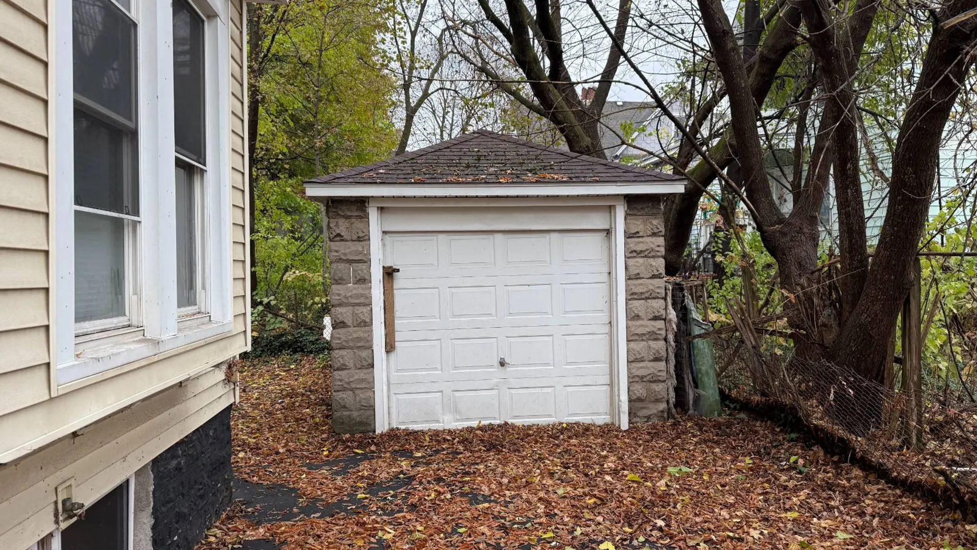 Property at 112 Fernwood Ave, Syracuse, NY 13205 4