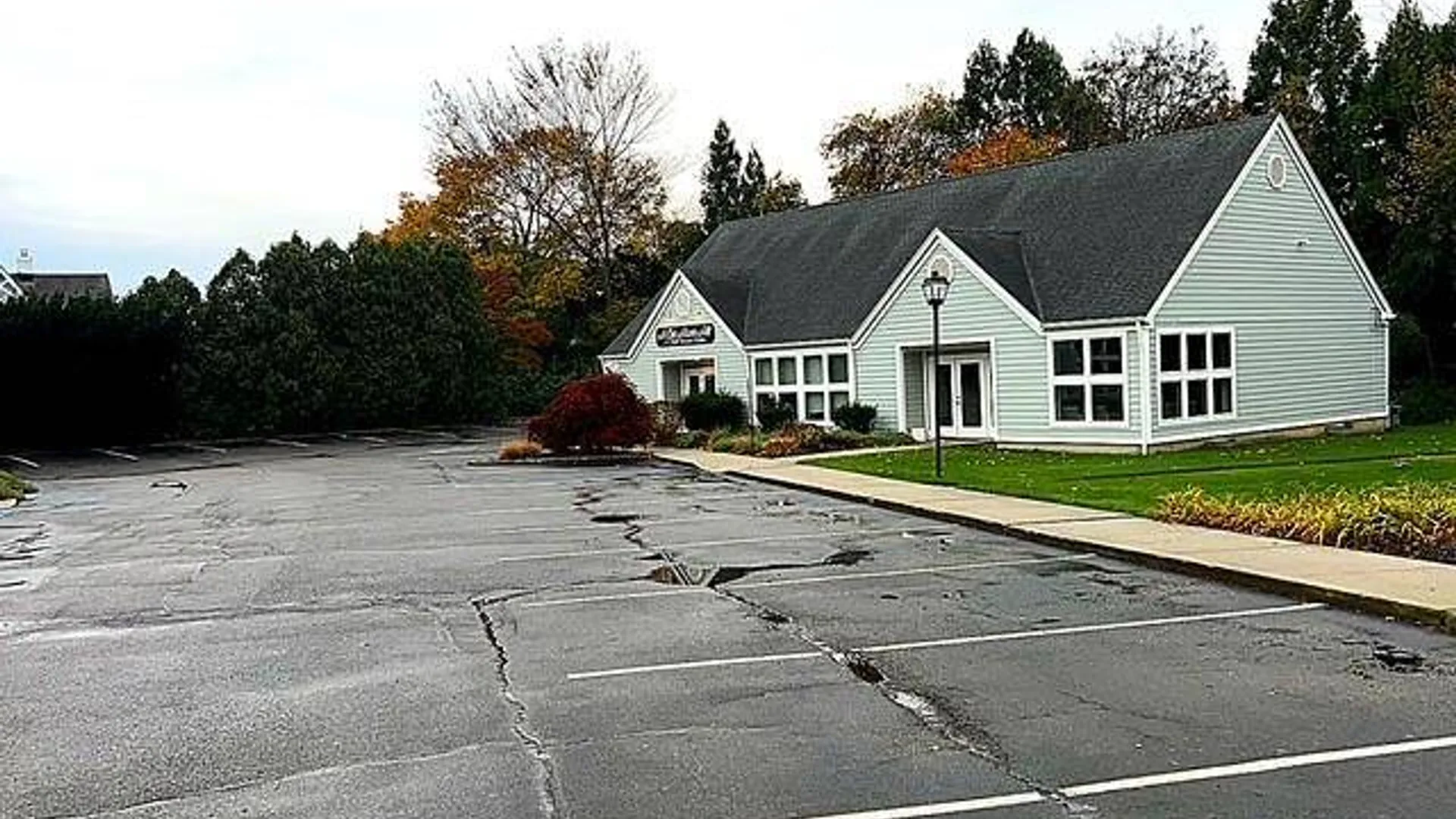 Property at 487 Main Road, Aquebogue, NY 11901 3