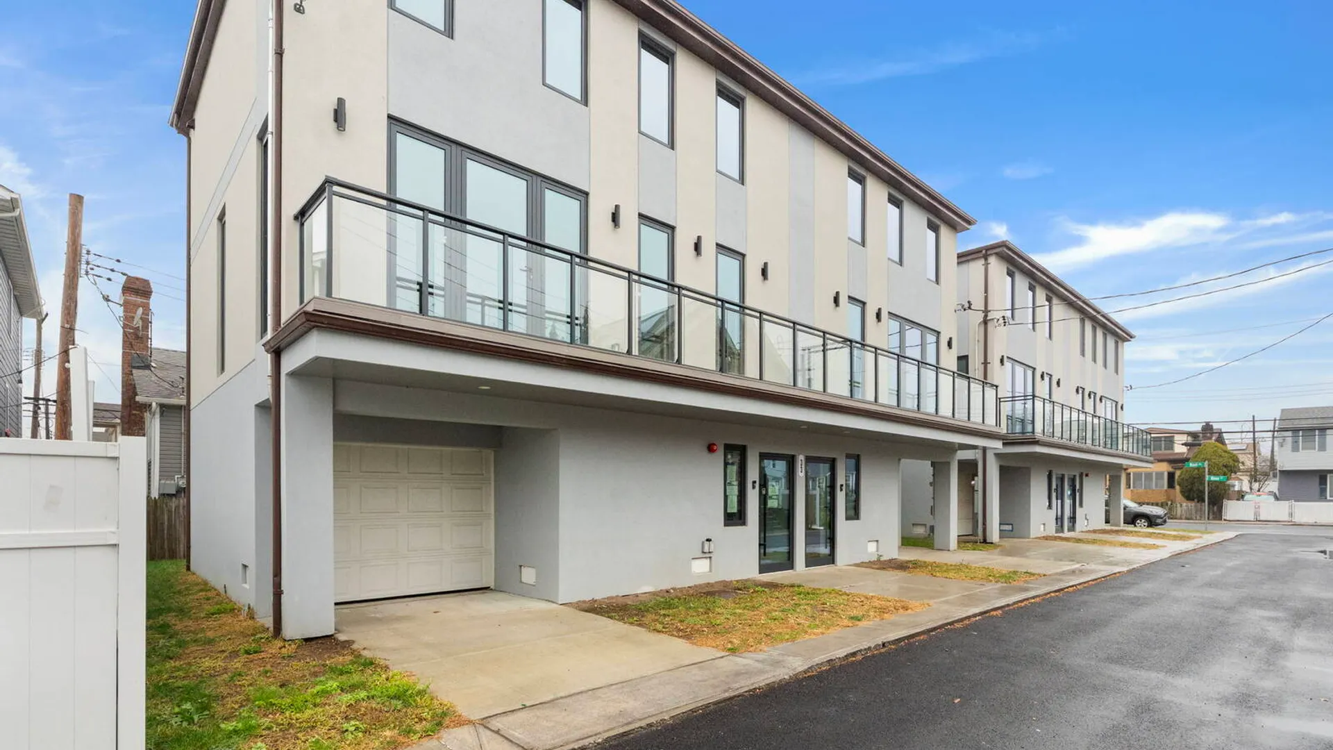 Property at 33 Keen Ct, Brooklyn, NY 11229 3