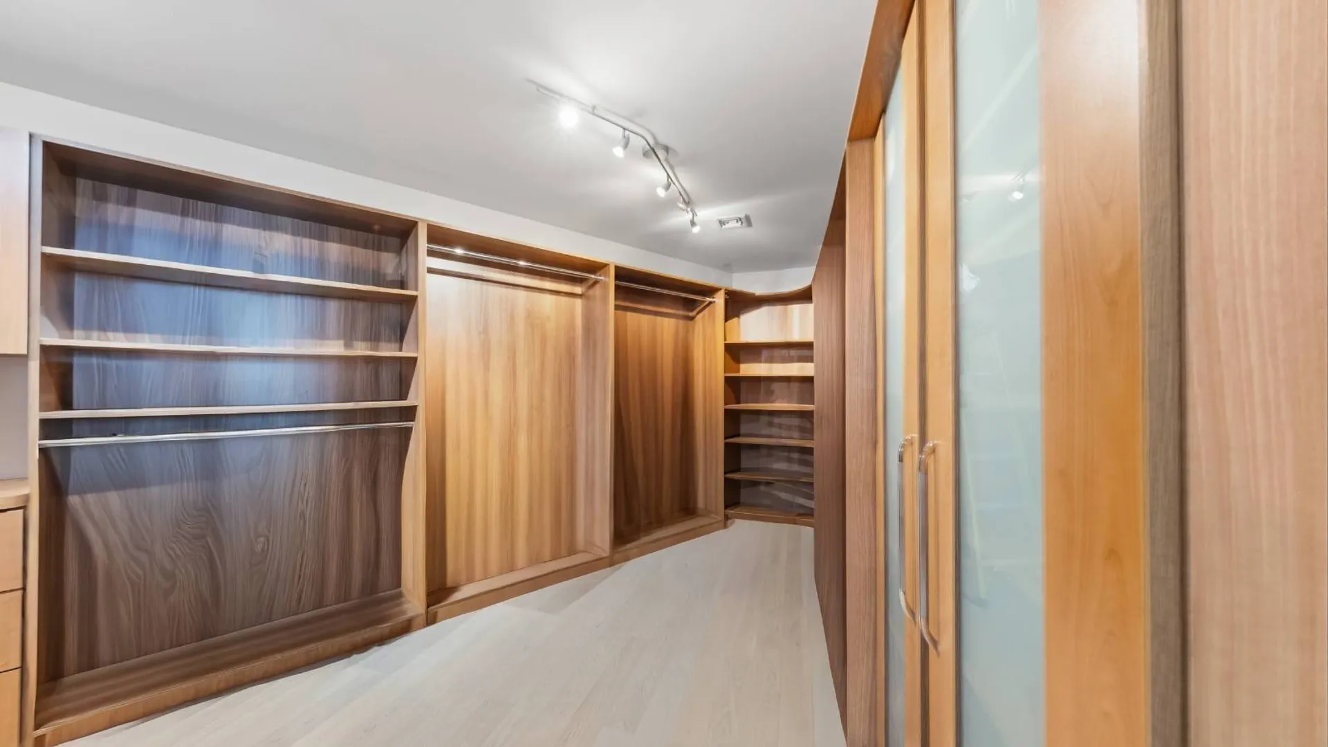 Property at 186 flagg pl, Staten Island, NY 10304 17