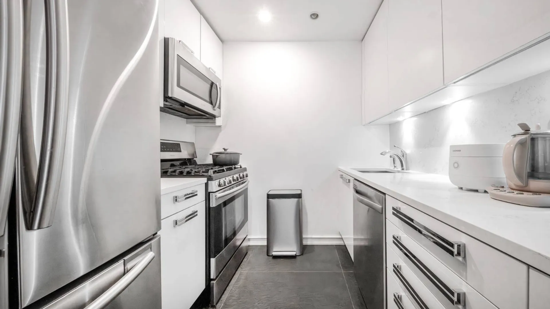 Property at 415 East 37th Street, Manhattan, NY 10016 8