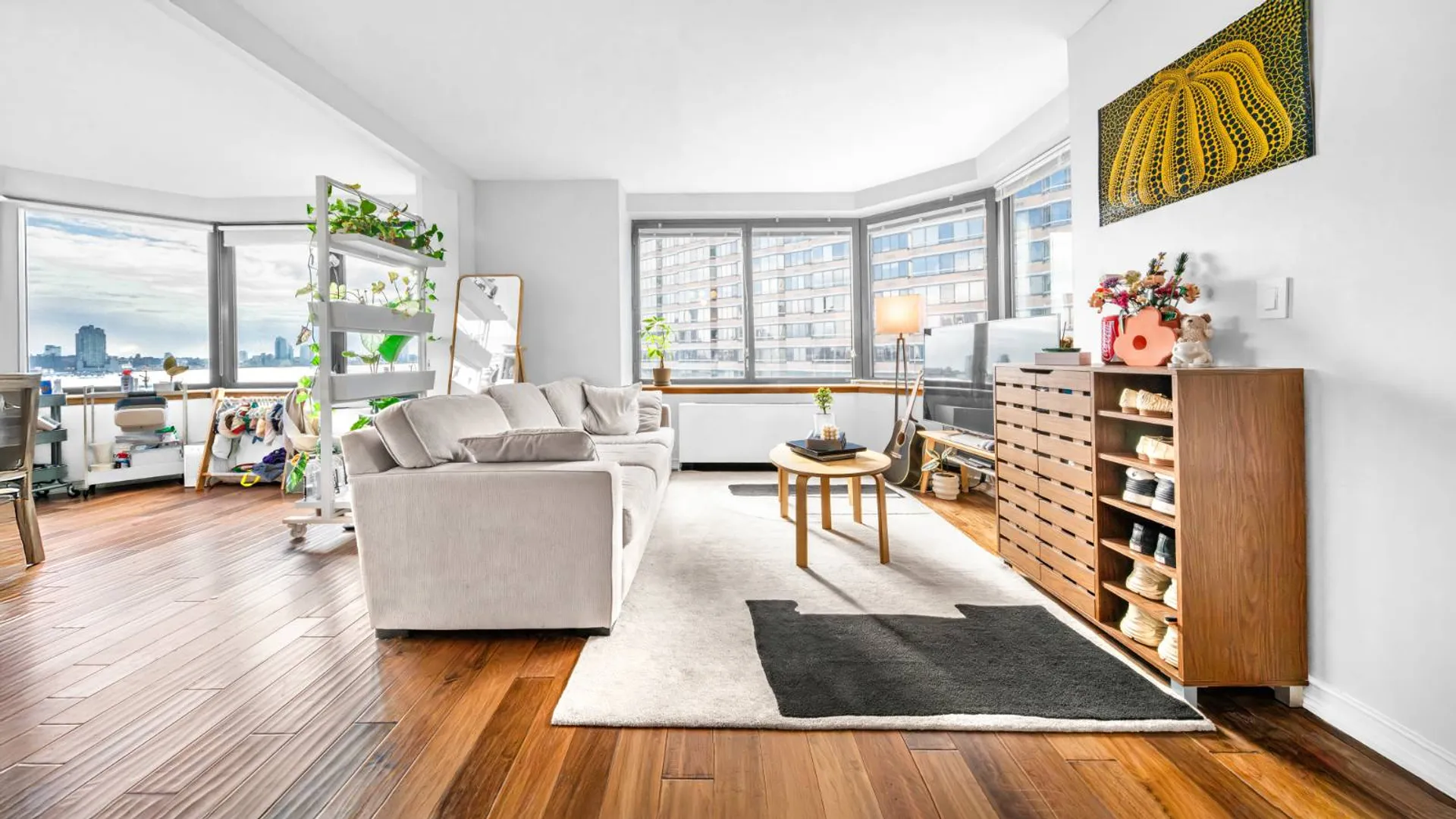 Property at 415 East 37th Street, Manhattan, NY 10016 3