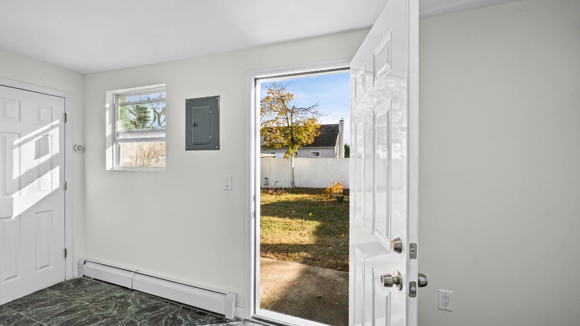 Property at 1565 10th St, West Babylon, NY 11704 8