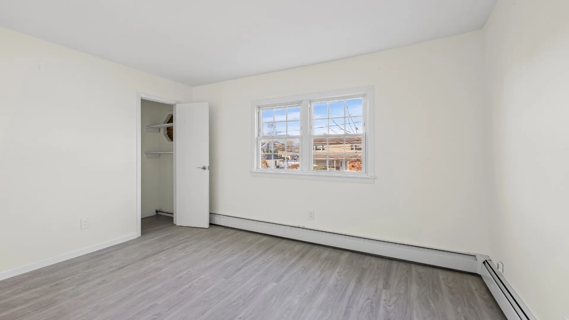 Property at 1565 10th St, West Babylon, NY 11704 22