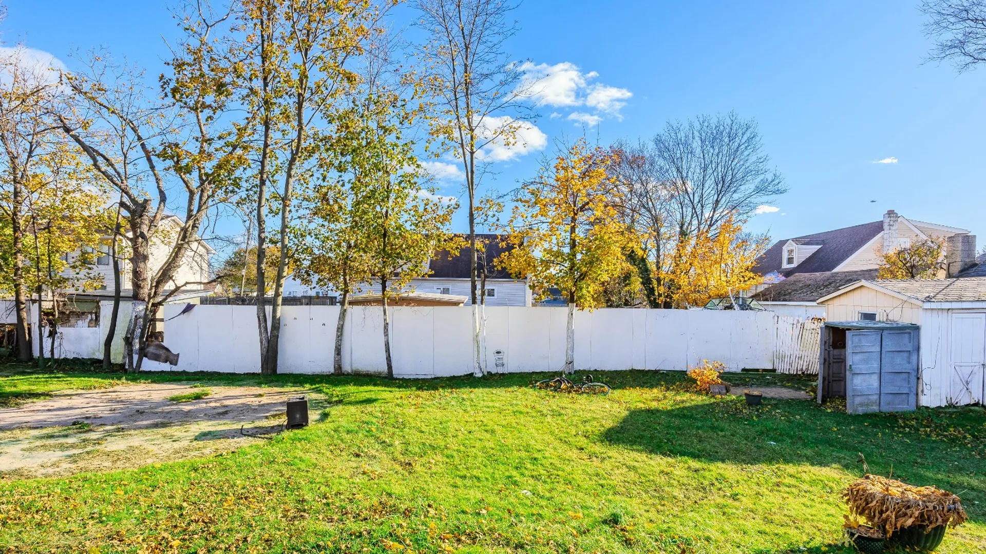 Property at 1565 10th St, West Babylon, NY 11704 28